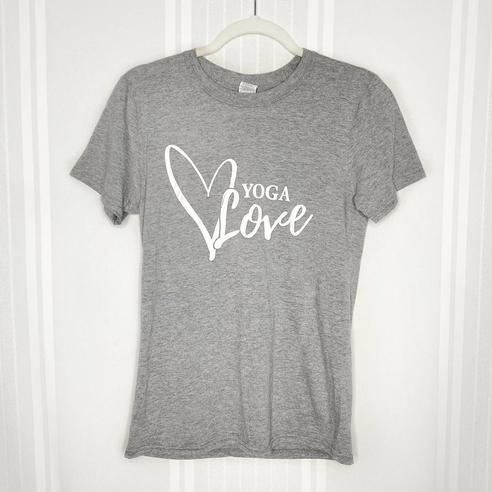 GILDAN Sift Yoga Love Short Sleeve Heathered Graphic Tee Size Small Gray Workout